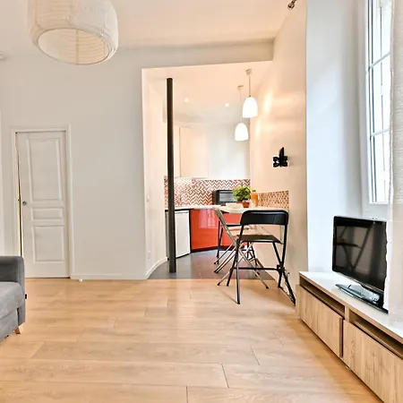 Au Coeur Du Marais Apartment