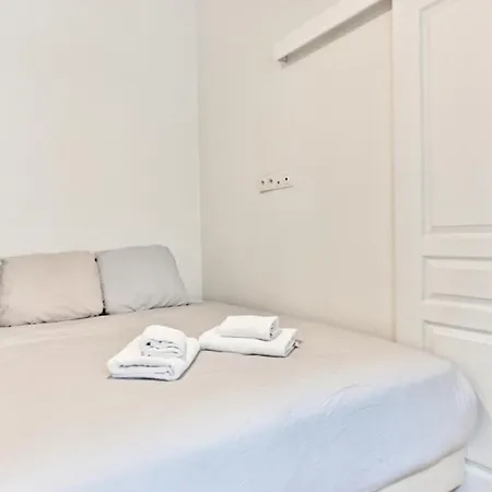 Au Coeur Du Marais Apartment